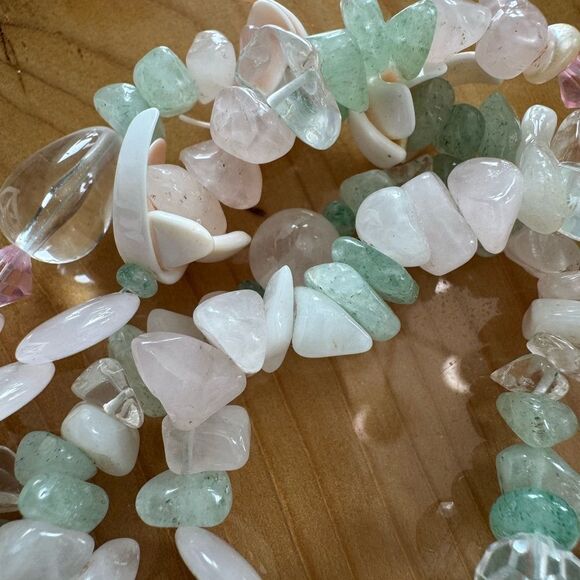 Lee Sands Vintage Flower Semi Precious Stone and Shell Necklace and Earring Set - Picture 8 of 9